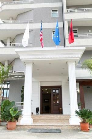 Vila Verde Beach Hotel