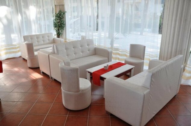WS Real Estate Hotel Krenari - Photo2