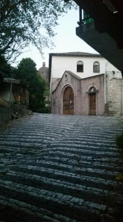 Photo 4