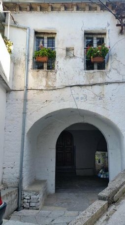 Braja House - Photo3