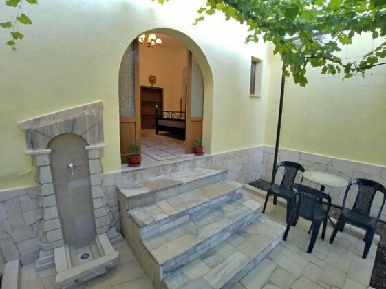 Guest House Urat - Photo3