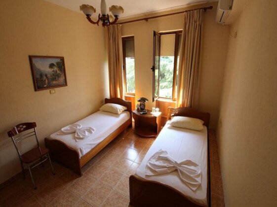 Hotel Relax Gjirokaster - Photo4
