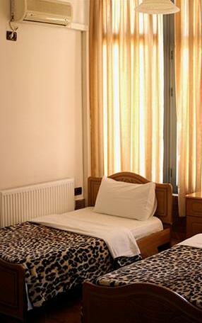 Hotel The First - Photo2
