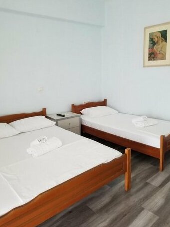 Bollanos Hotel - Photo2