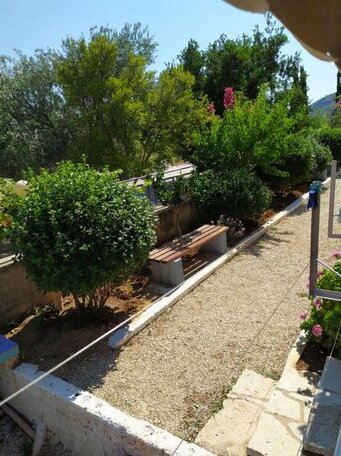 Garden Rooms Himare - Photo3