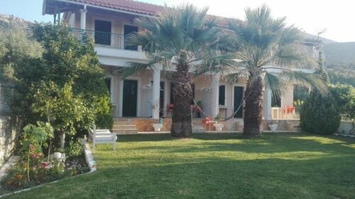 Green House Himare