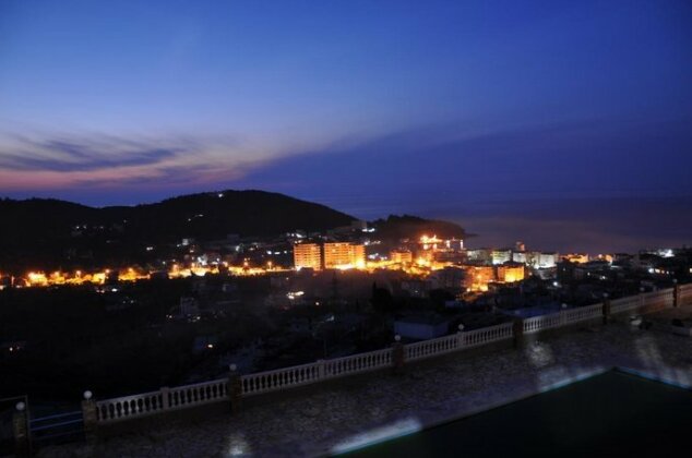 Hotel Llazari - Photo2