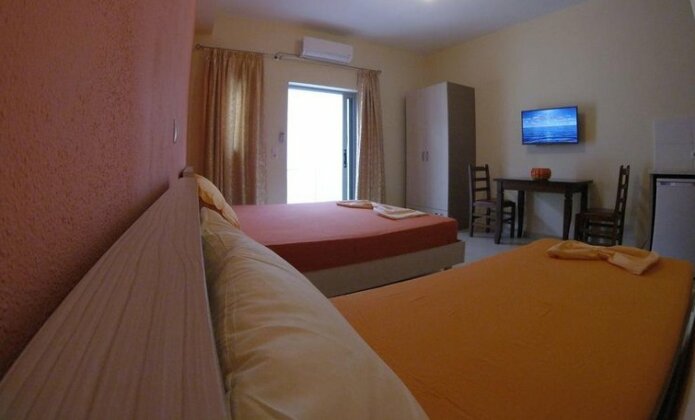 Riviera Rooms - Photo3