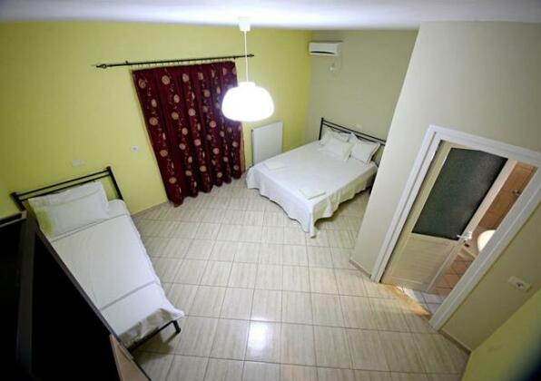 Vironas Rooms - Photo3