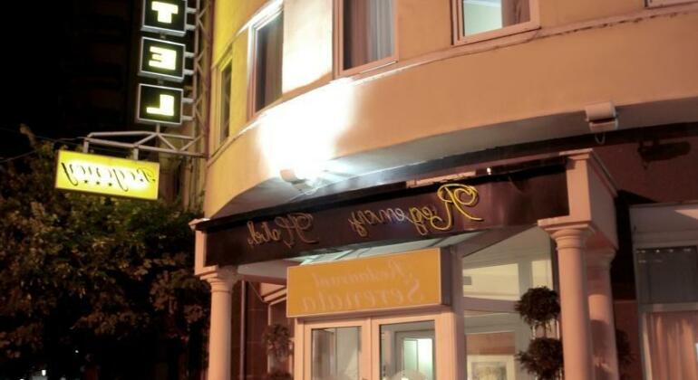 Hotel Regency Korce - Photo3