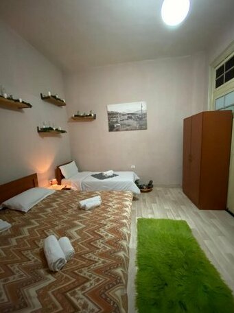 Korca City Rooms - Photo3
