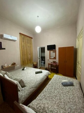 Korca City Rooms - Photo4