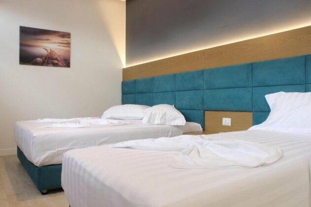 Domus Hotel & Apartments - Photo2