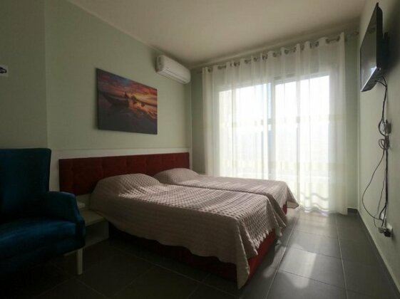 Domus Hotel & Apartments - Photo4