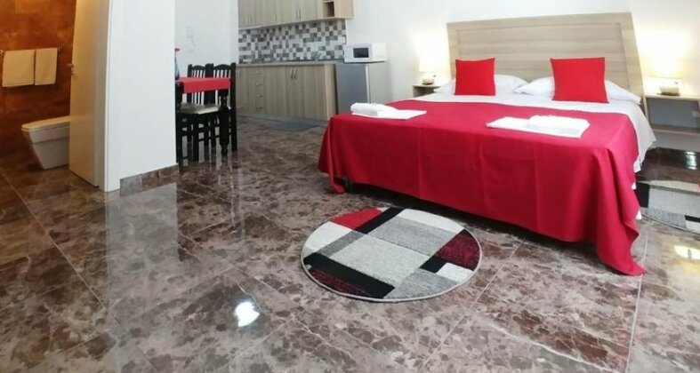 Mira Luxury Apartment - Photo2
