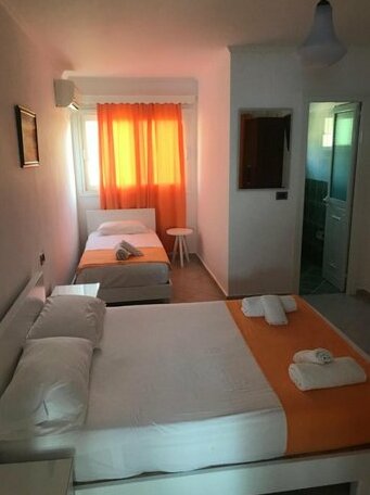 Hotel Vila Kafe - Photo3