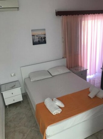 Hotel Vila Kafe - Photo4