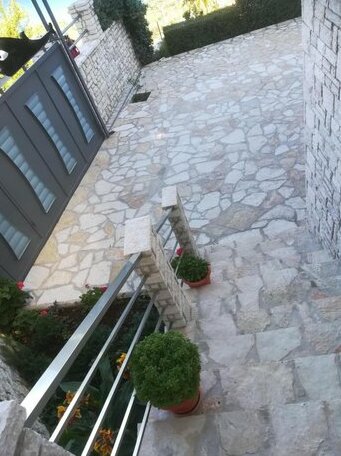 Lagji Eduard Apartament - Photo2