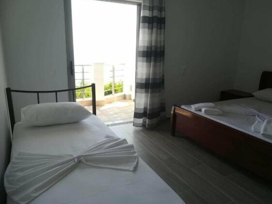 Lagji Eduard Apartament - Photo4