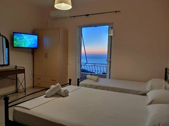 Let Rooms Lukova - Photo3