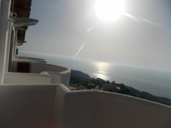 Paradise Lukova Hotel - Photo2