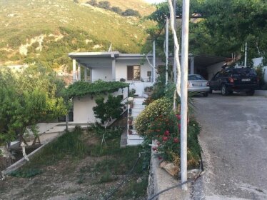 Piqeras Relax Guest house
