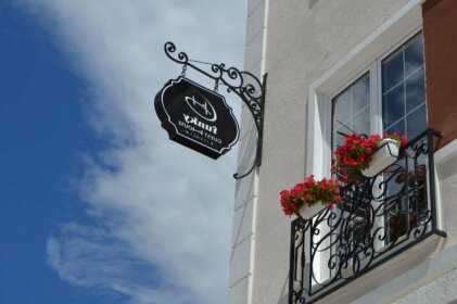 Funky Guest House & Adventures