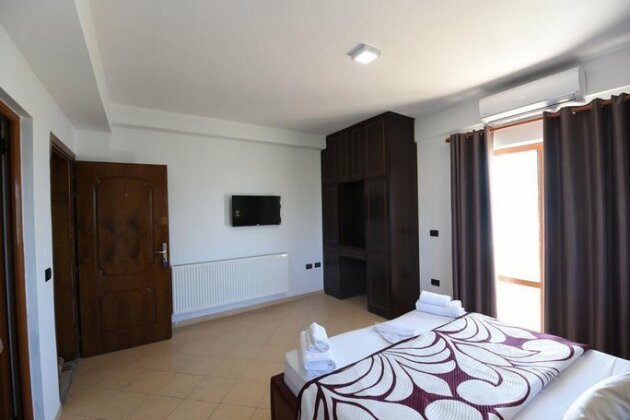Hotel Victoria Pogradec - Photo4
