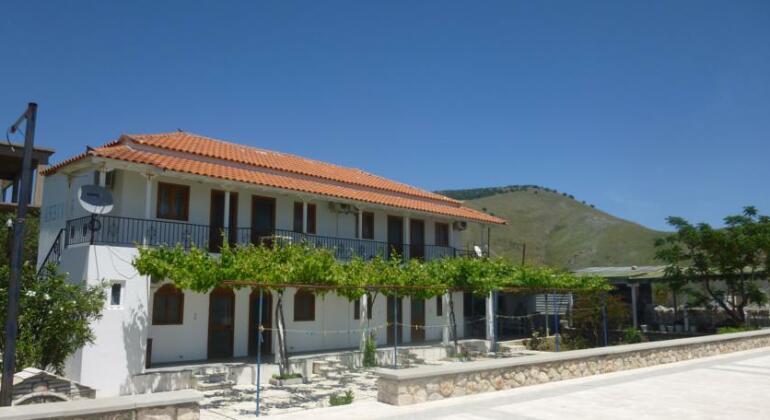 Hotel Riviera Qeparo - Photo2