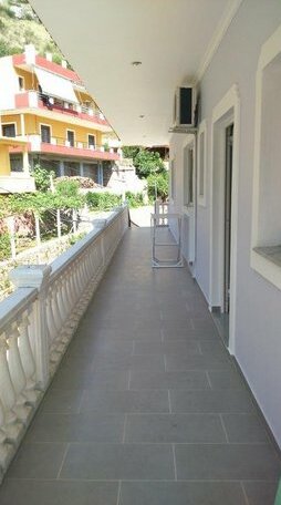 Sezar's - Photo3