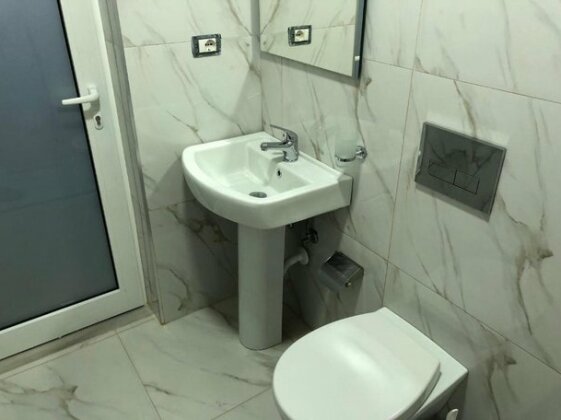 Agim Caca Apartments & Studio - Photo4