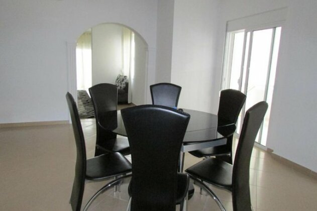 Apartment In Antique Style - Photo4