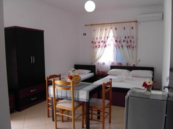 Family Hotel Haruni - Photo3