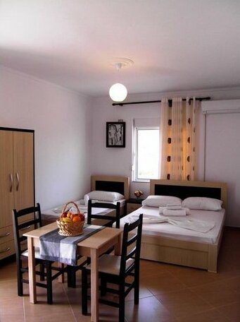 Family Hotel Haruni - Photo5