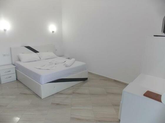 Hotel Chris Sarande - Photo4