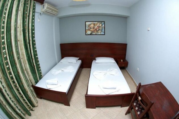 Hotel Venera Sarande - Photo2