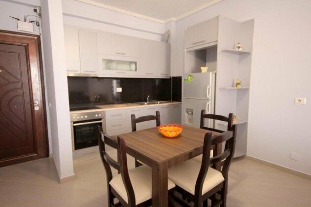 Ideal Holiday Apartments - Photo4