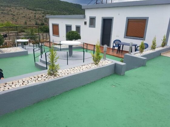 Petrit Guesthouse - Photo2