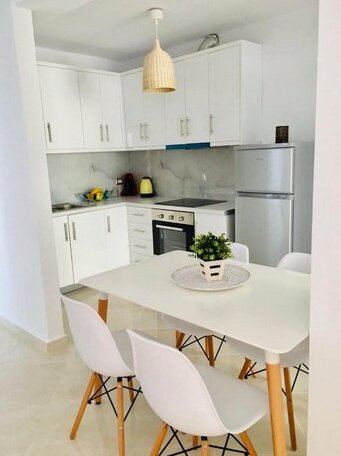 Sea And Sun Apartments - Photo4