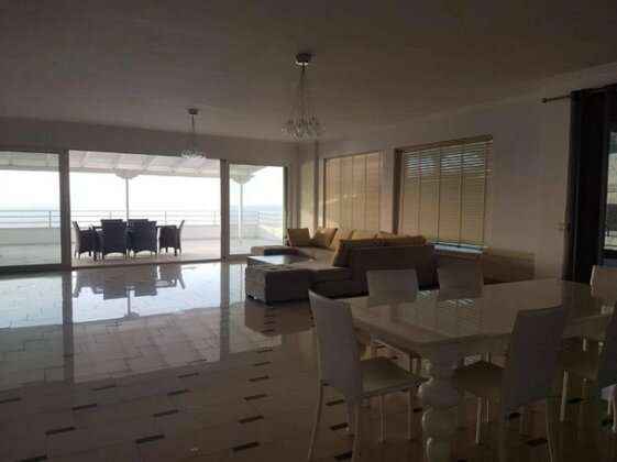 Sea Front Penthouse - Photo2