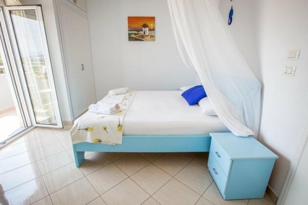Two Mermaids Hotel - Photo4