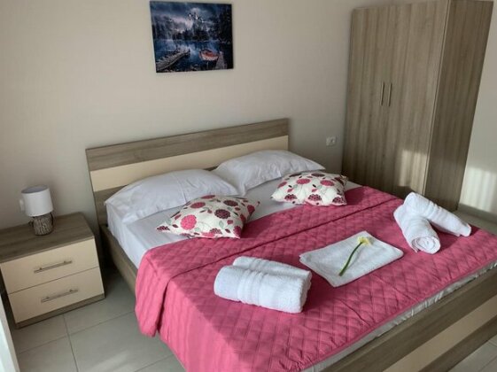 Wave Apartments Saranda - Photo4
