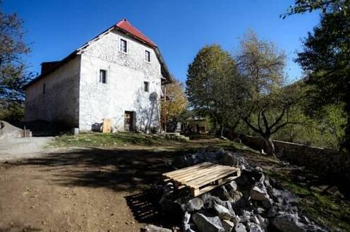 Bujtina Tradicionale - Photo5