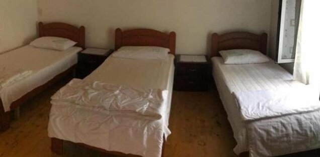 Guest house&camping Bajraktari - Photo3