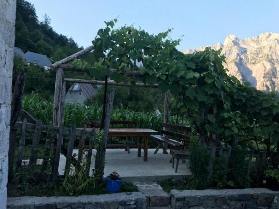 Marash Rrgalla Farmhouse - Photo3