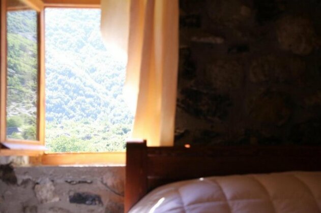 Shpella Guesthouse Theth - Photo5
