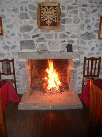 Villa Gjecaj Folk & Design - Photo4