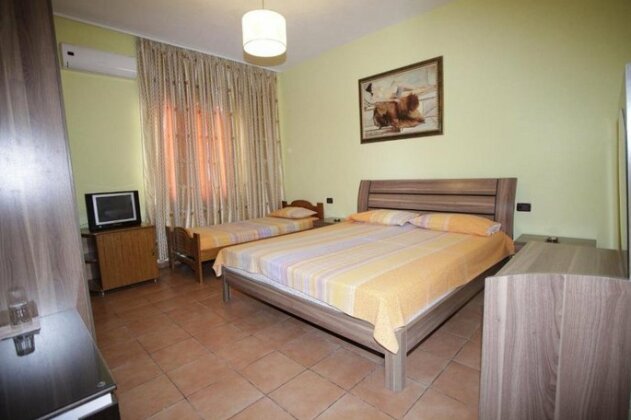 Alen Bar Hotel - Photo2
