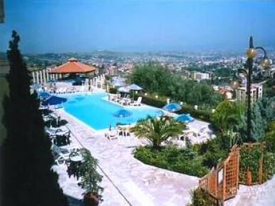 Chateau Linza Hotel - Photo3