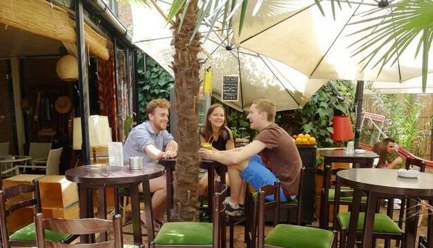 Tirana Backpacker Hostel - Photo2